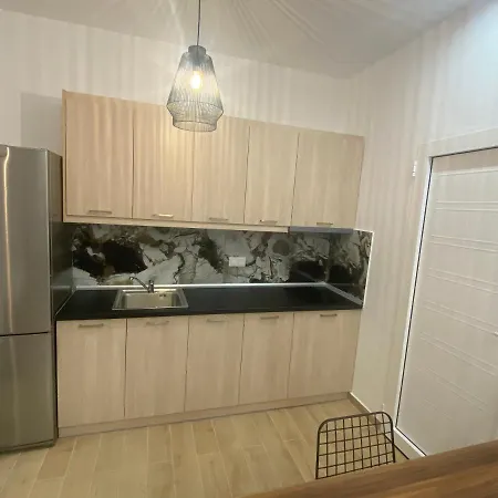 Aparthotel Little 3*