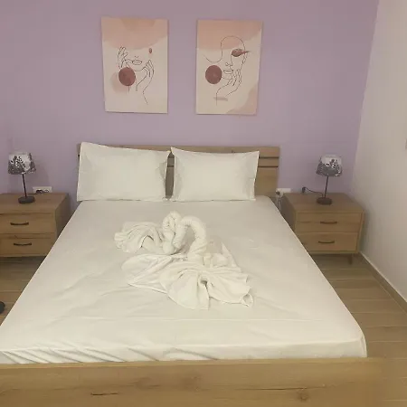 Aparthotel Little *